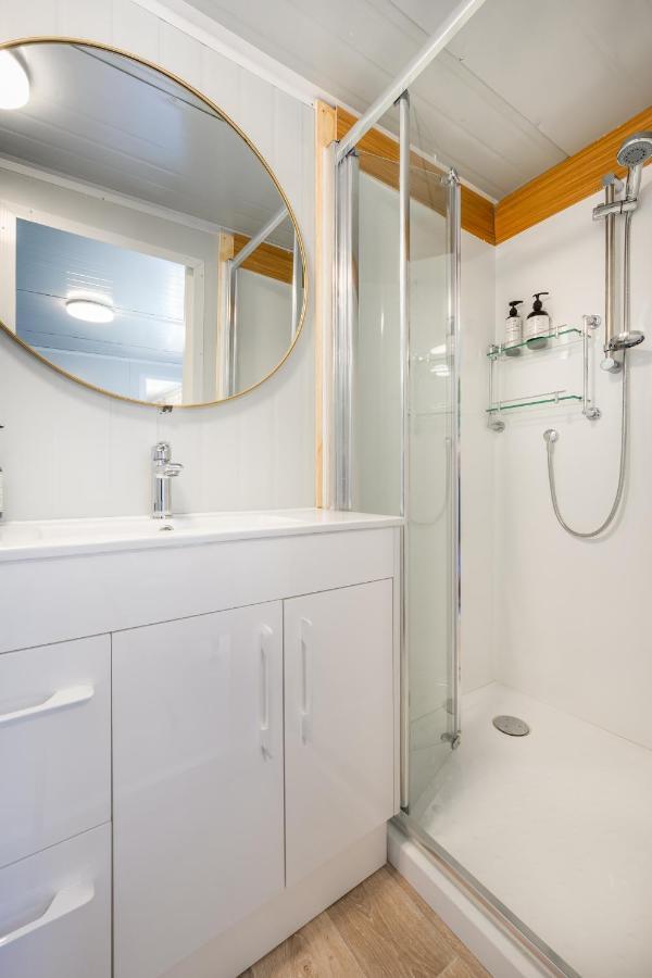 Pukekohe Cosy Cabin To Stay Even Better Than Glamping المظهر الخارجي الصورة